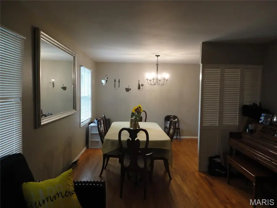 2240 Windsor Drive, Saint Louis, MO 63033 - #2