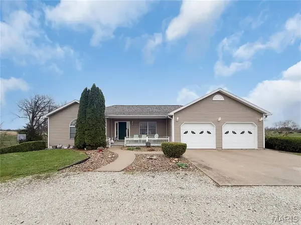 26253 State Highway 6, Maywood, MO 63454