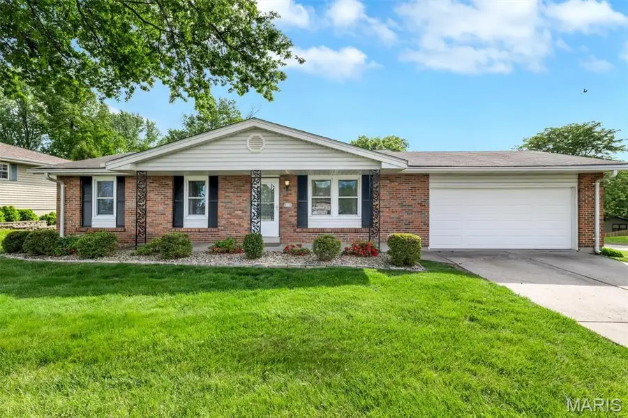 3135 Elm Street, Saint Charles, MO 63301 - #2