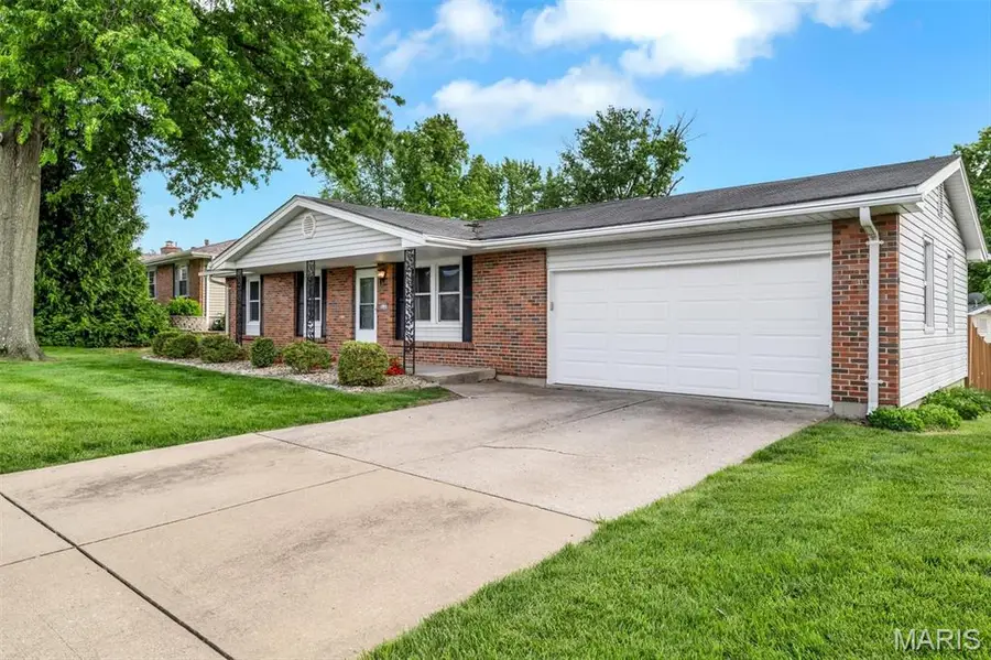 3135 Elm Street, Saint Charles, MO 63301 - #3