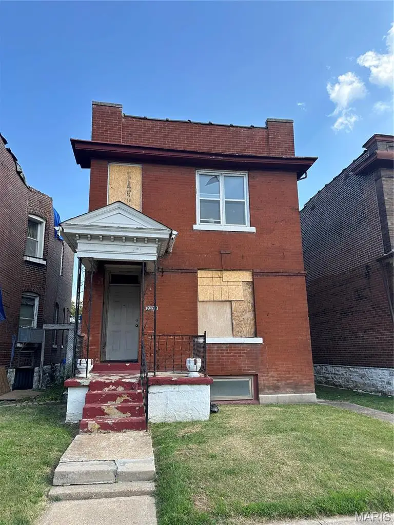 3524 Paris Avenue, Saint Louis, MO 63115 - #1