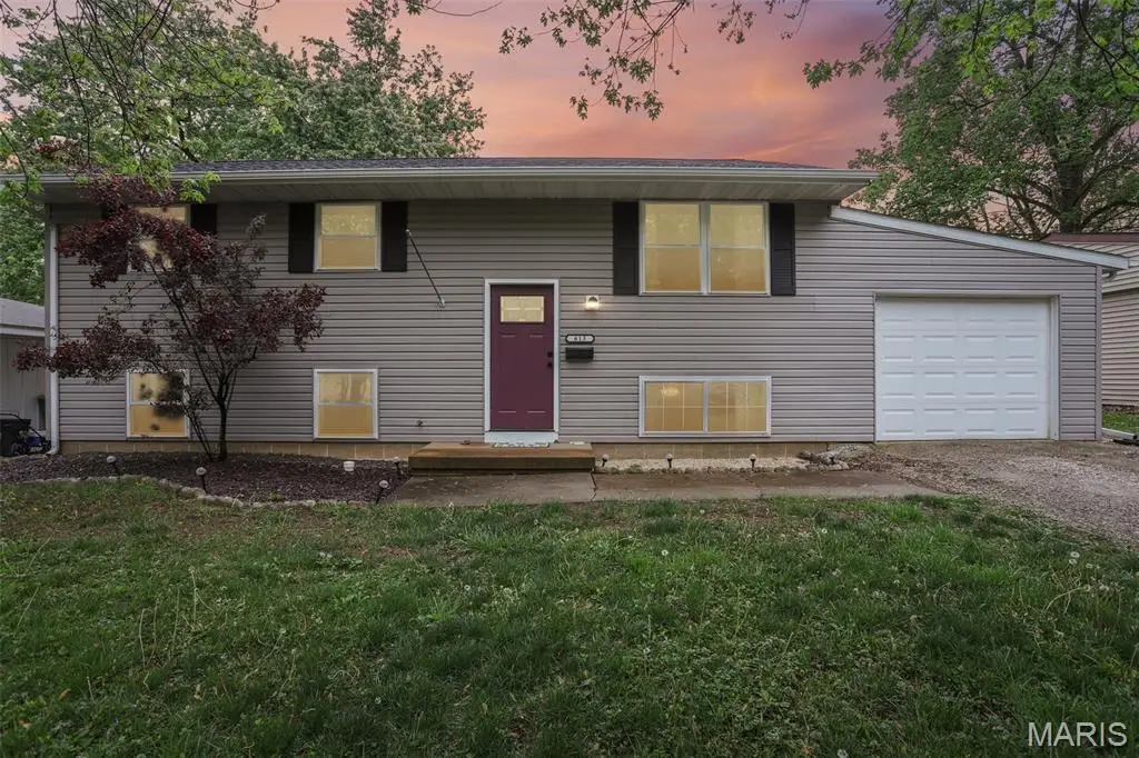 613 W Jefferson Street, Ofallon, IL 62269 - #1