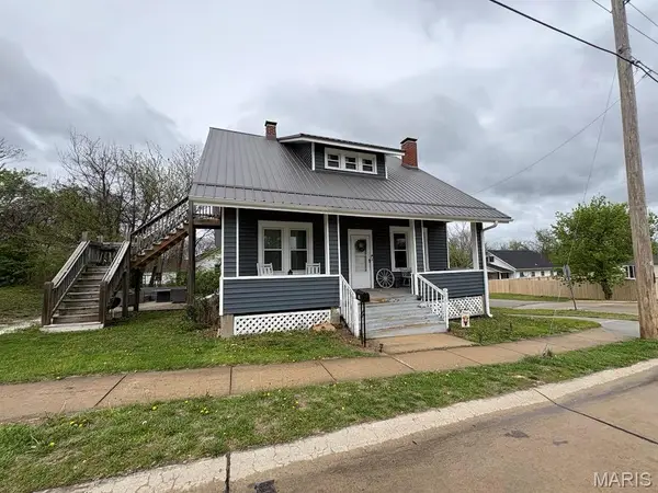 109 N Market Street, Warrenton, MO 63383