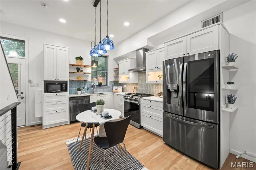 1200 Mackay Place, Saint Louis, MO 63104 - #2