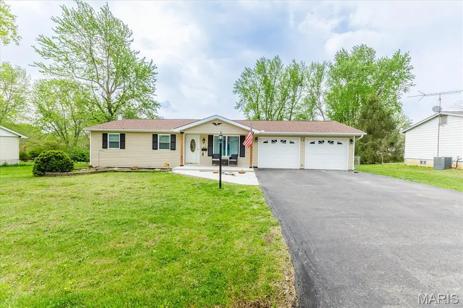 910 Center Street, Warrenton, MO 63383 - #2