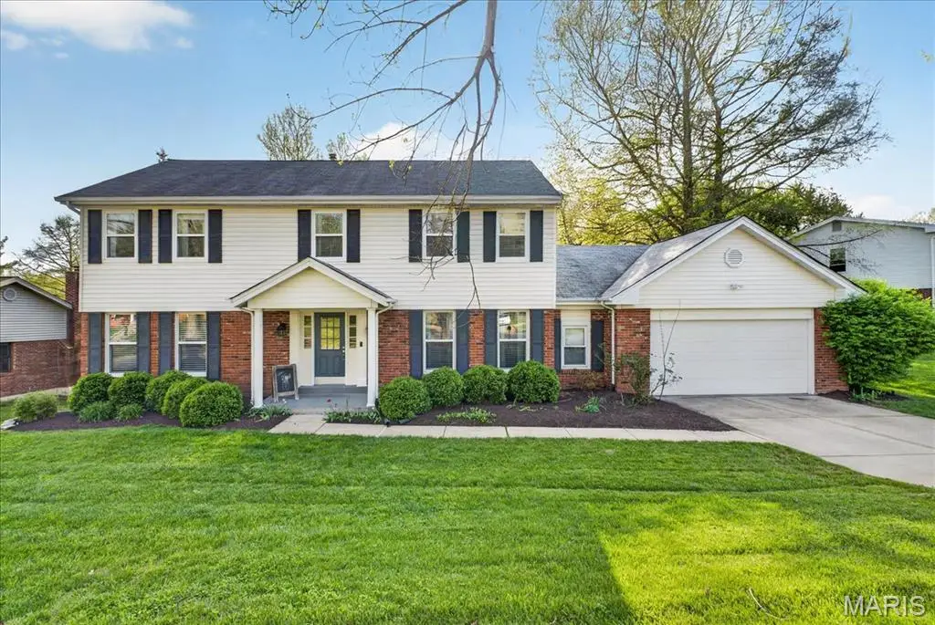 927 Baintree Lane, Ballwin, MO 63011 - #1