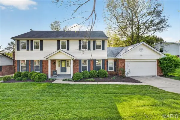 927 Baintree Lane, Ballwin, MO 63011