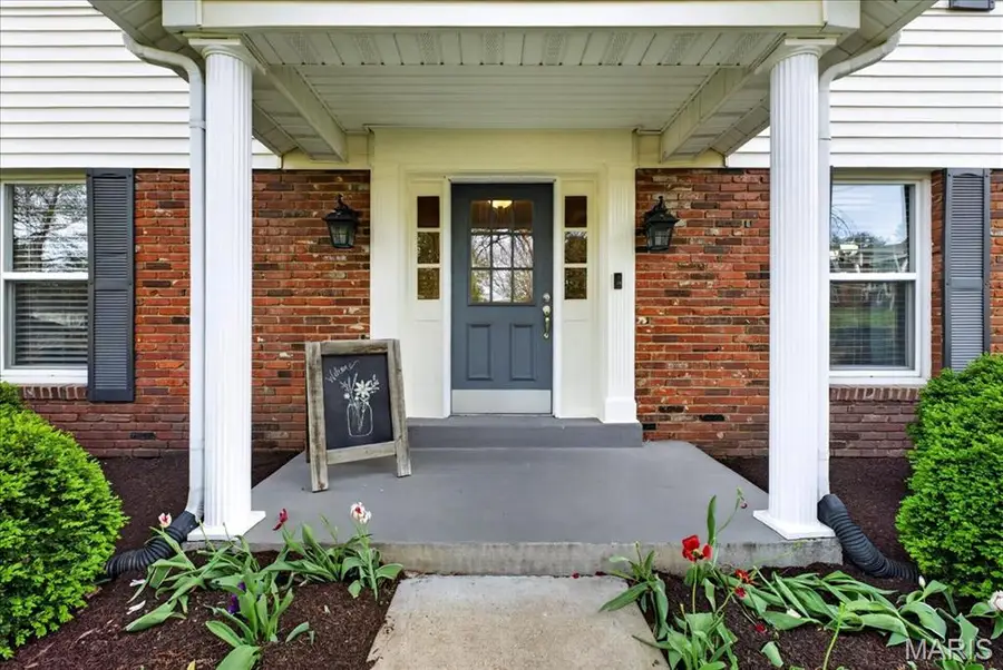 927 Baintree Lane, Ballwin, MO 63011 - #2