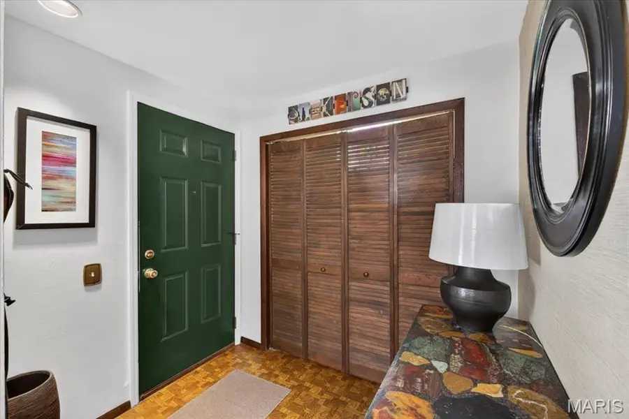 5034 Ray Avenue, Saint Louis, MO 63116 - #3