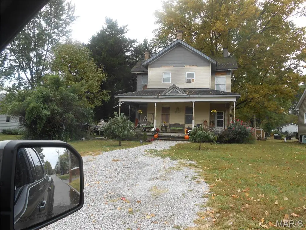 515 E Cole Street, Du Quoin, IL 62832 - #1