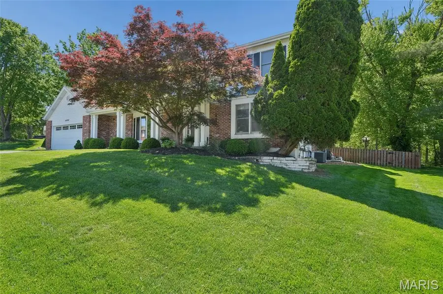 14792 Timberbluff Drive, Chesterfield, MO 63017 - #2