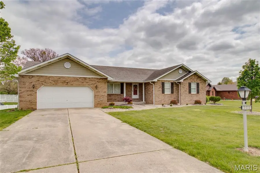 1409 Elmwood Drive, Alton, IL 62002 - #2
