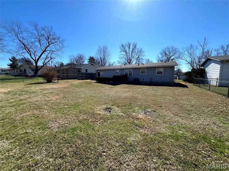 917 Wilmington Drive, Saint Charles, MO 63301 - #2