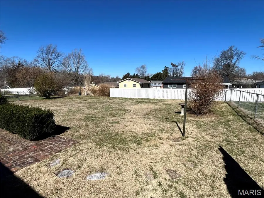 917 Wilmington Drive, Saint Charles, MO 63301 - #3