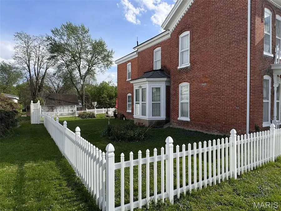 1106 Georgia Street, Louisiana, MO 63353 - #3