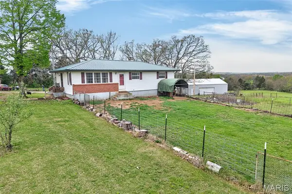 27 Pleasant Knoll Road, Stoutland, MO 65567