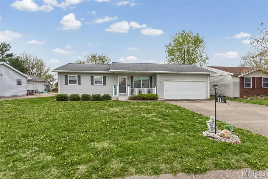 114 Rosewood Drive, Jerseyville, IL 62052 - #2