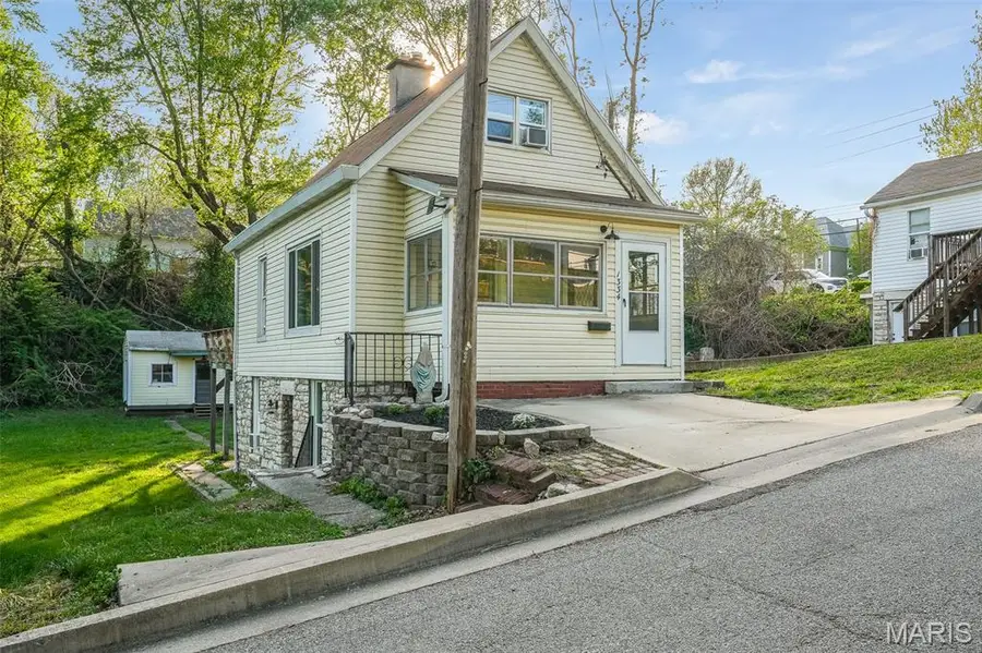 1334 Monroe Street, Alton, IL 62002 - #2