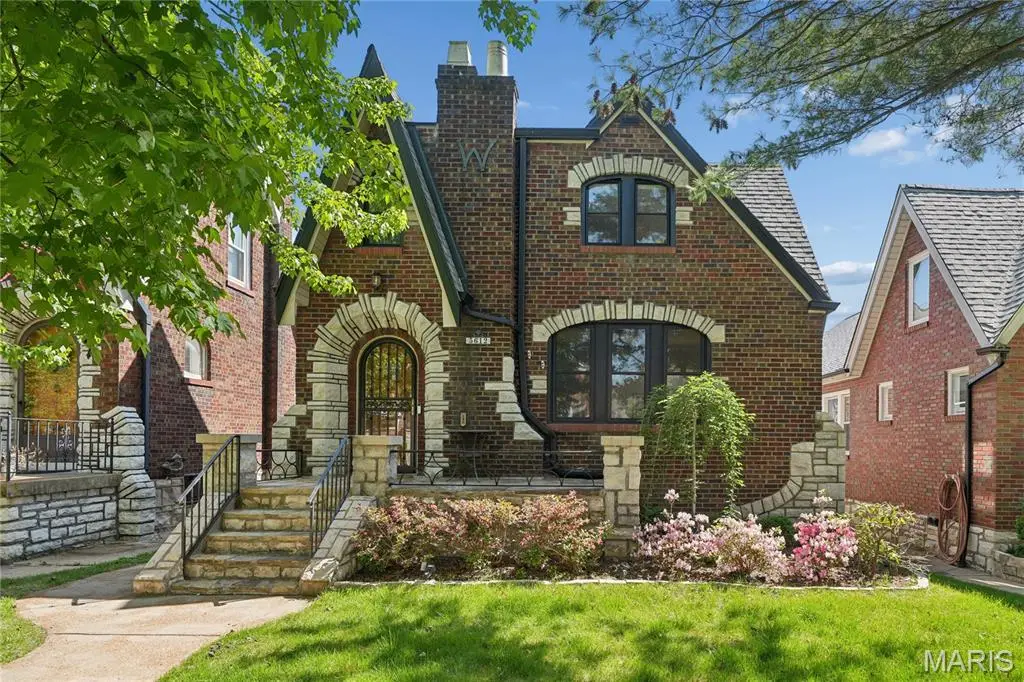 5612 Rosa Avenue, Saint Louis, MO 63109 - #1