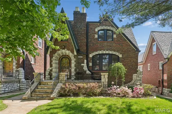 5612 Rosa Avenue, St Louis, MO 63109