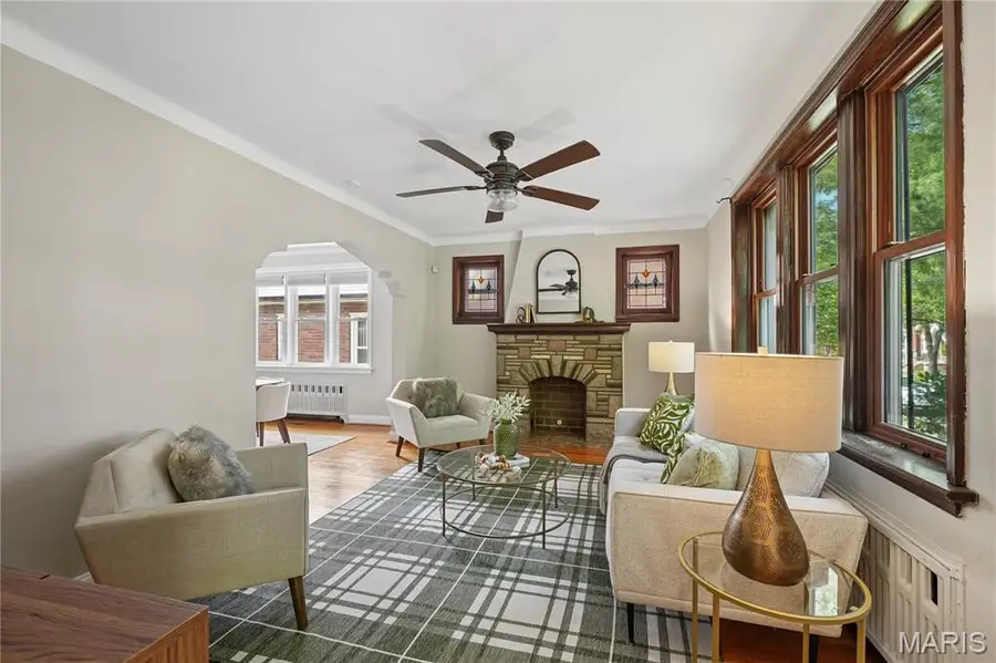 5612 Rosa Avenue, Saint Louis, MO 63109 - #3