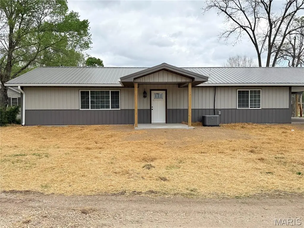 211 Maple St, Pilot Knob, MO 63663 - #1