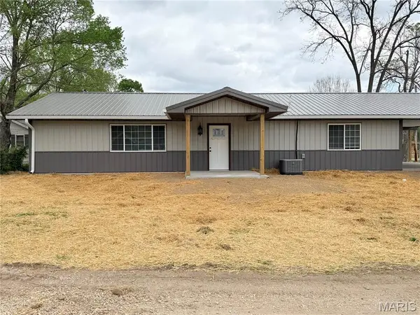 211 Maple St, Pilot Knob, MO 63663