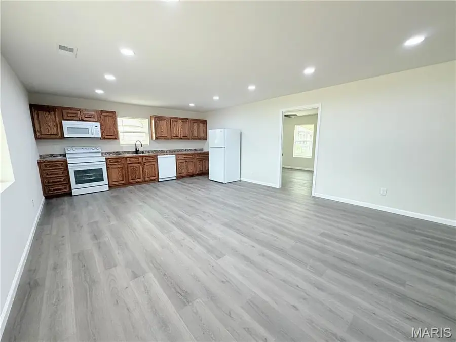 211 Maple St, Pilot Knob, MO 63663 - #3