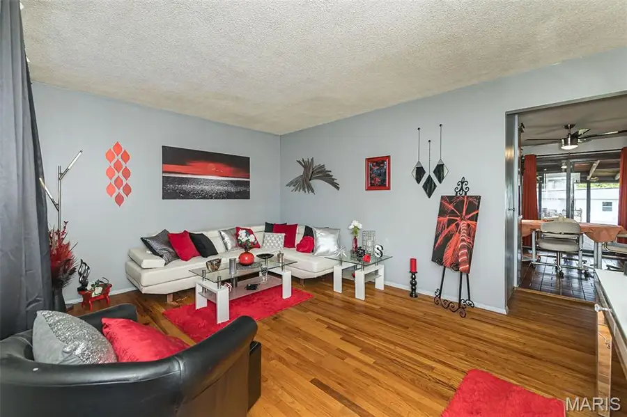 2844 Sugar Tree Lane, Maryland Heights, MO 63043 - #3