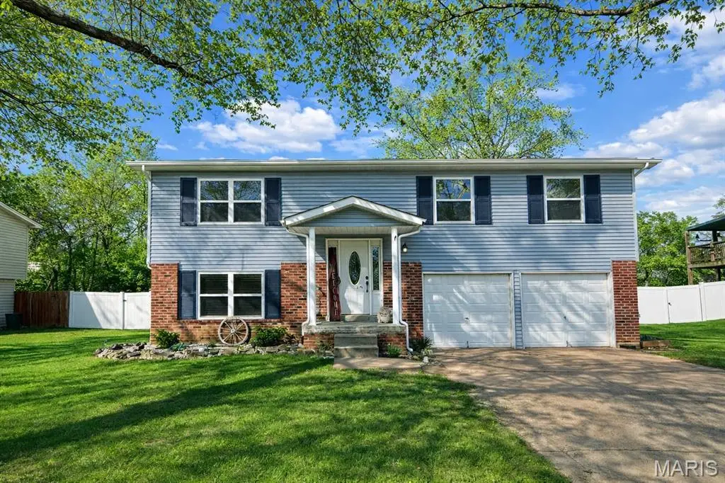 8 Creekwood Drive, Saint Peters, MO 63376 - #1