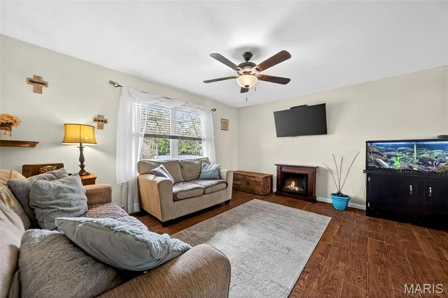 8 Creekwood Drive, Saint Peters, MO 63376 - #3