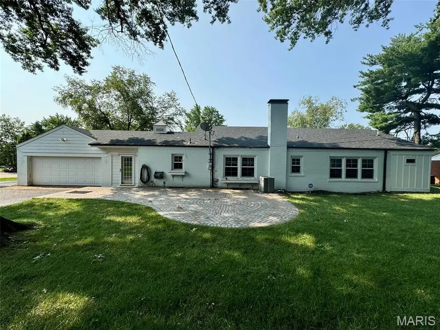 9053 Saranac Drive, Richmond Heights, MO 63117 - #3