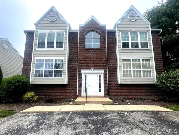 1111 Pocono Trail #A, Ballwin, MO 63021