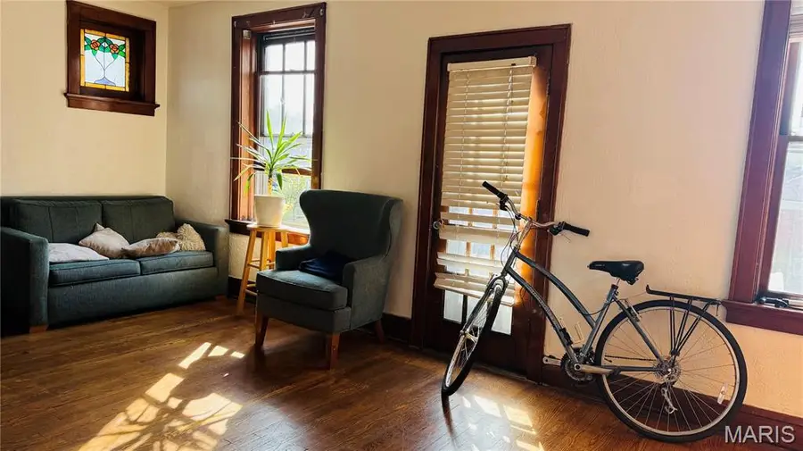 4054 S Spring Avenue, Saint Louis, MO 63116 - #3