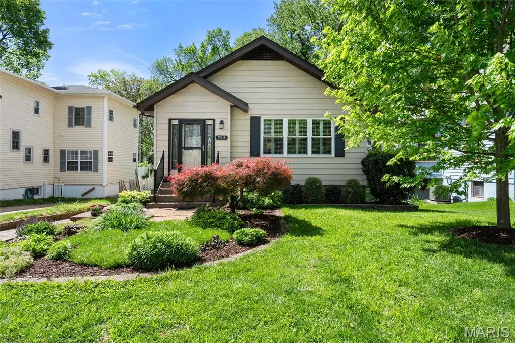 754 Greeley Avenue, Webster Groves, MO 63119 - #1