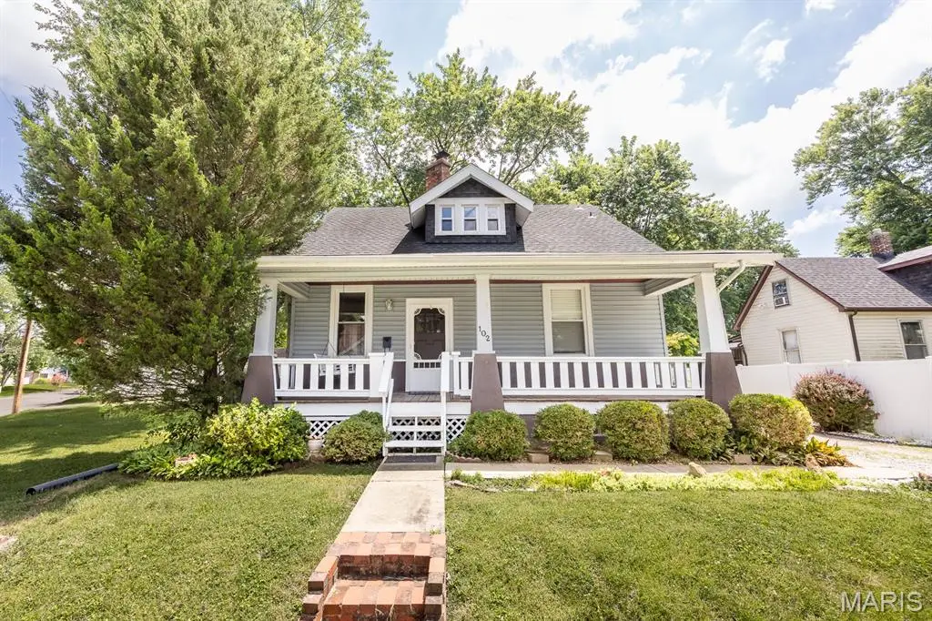 102 S 35th Street S, Belleville, IL 62226 - #1
