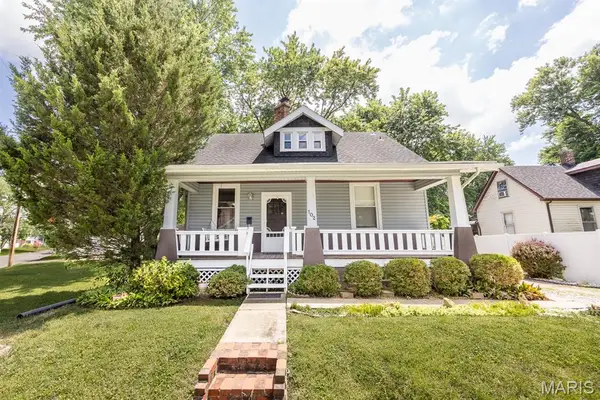102 S 35th Street S, Belleville, IL 62226