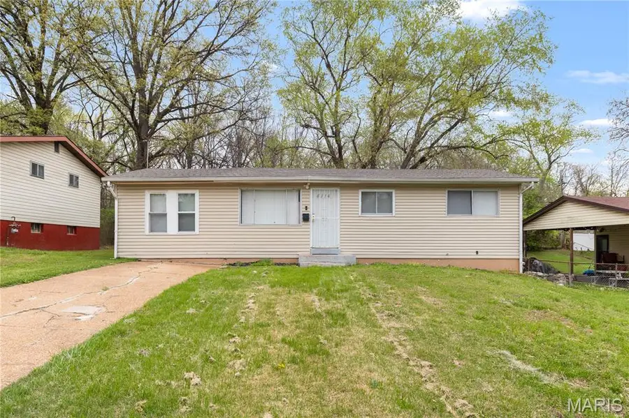 4114 Appleberry Lane, Saint Louis, MO 63121 - #2