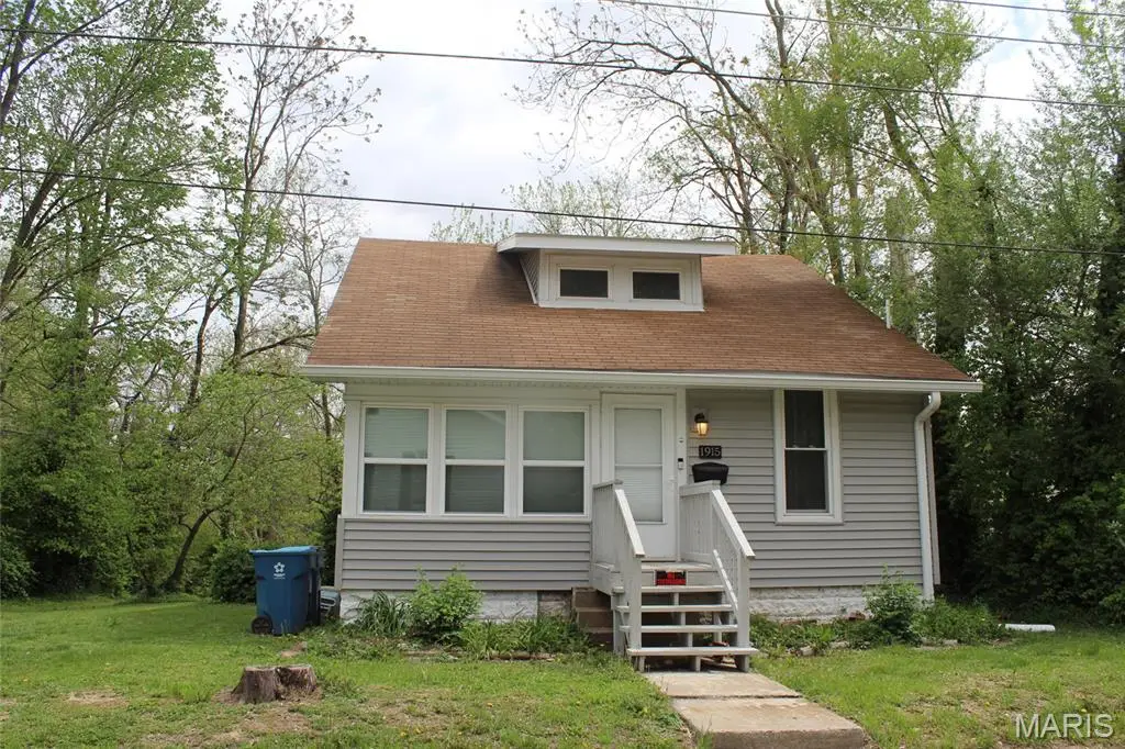 1915 Clawson Street, Alton, IL 62002 - #1