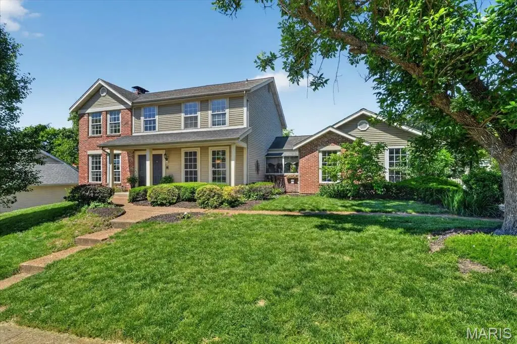 15327 Grantley Drive, Chesterfield, MO 63017 - #1