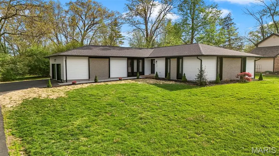 125 Rue Grand Drive, Lake Saint Louis, MO 63367 - #2