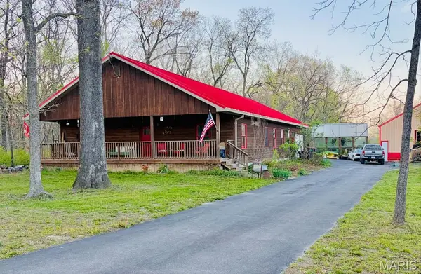 13 Algonquin Drive, Millstadt, IL 62260