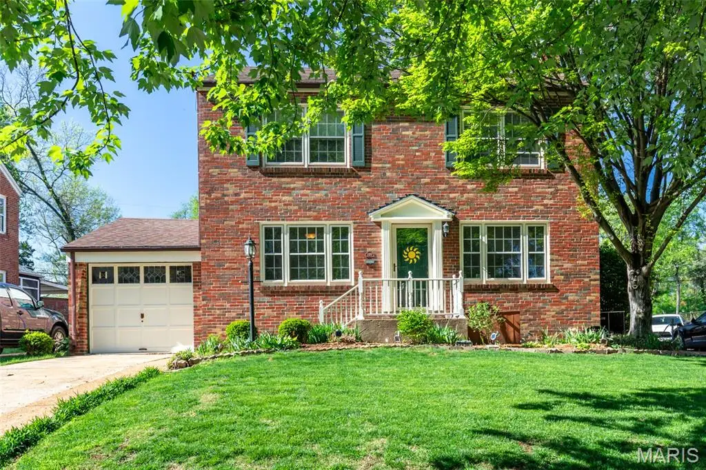 7370 Winchester Drive, Pasadena Hills, MO 63121 - #1