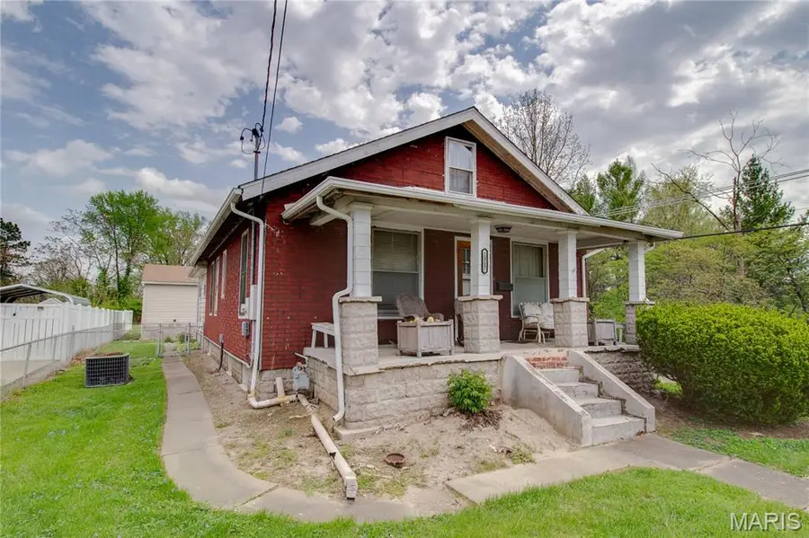 2317 Washington Avenue, Alton, IL 62002 - #3