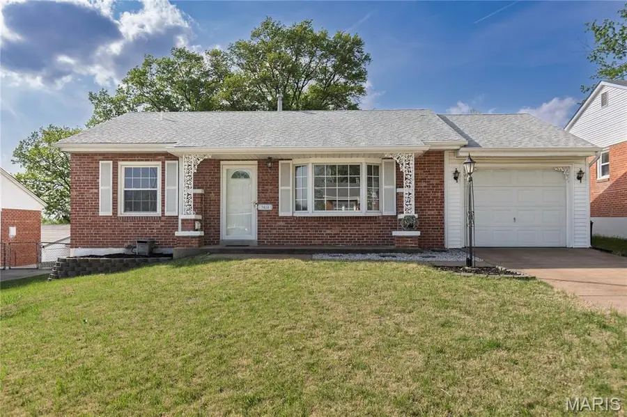7413 Ray Avenue, Saint Louis, MO 63116 - #3