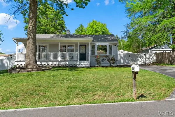 1308 South Drive, St Charles, MO 63303