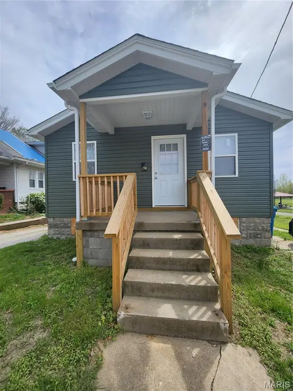 1261 State Street, Alton, IL 62002