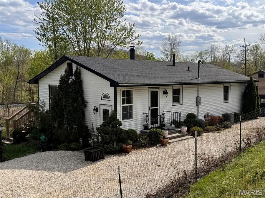 415 S 11th Street, Louisiana, MO 63353 - #2