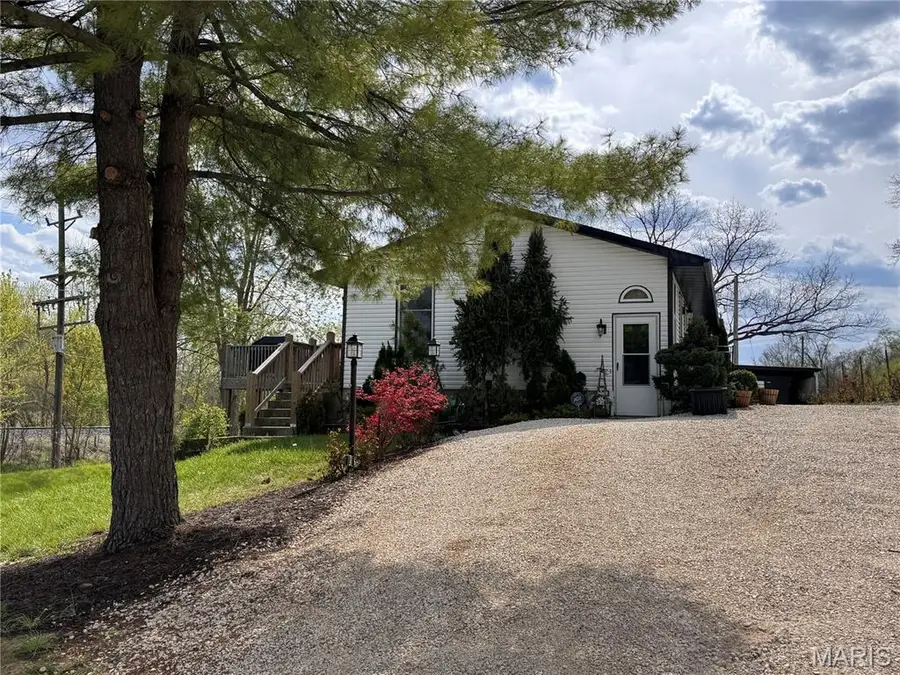 415 S 11th Street, Louisiana, MO 63353 - #3