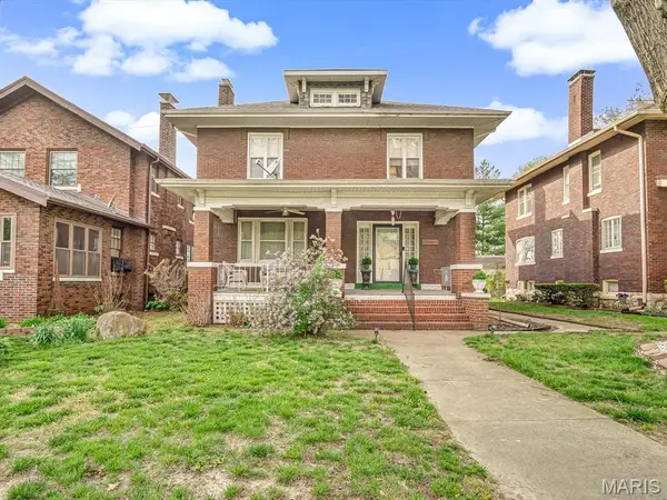 1005 E Monroe Street, Belleville, IL 62220